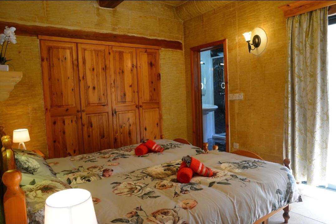 Ta' Nikola Farmhouse, Xagħra Buitenkant foto